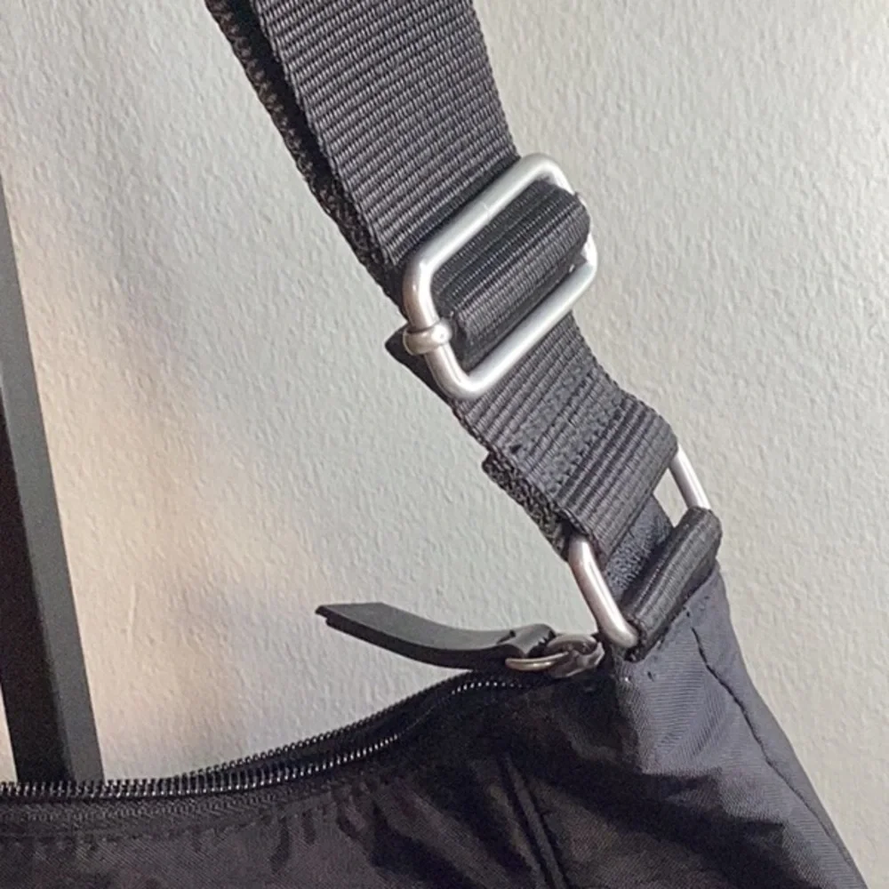 Baggalini black crossbody - Picture 16 of 16